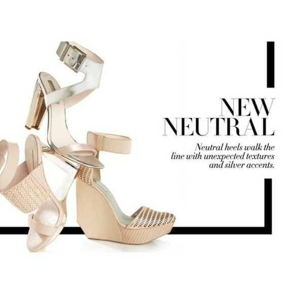 BCBGMaxAzria Satin & Patent Metallic Ankle Strap  Chunky Heel Sandals NWOT - Picture 5 of 8